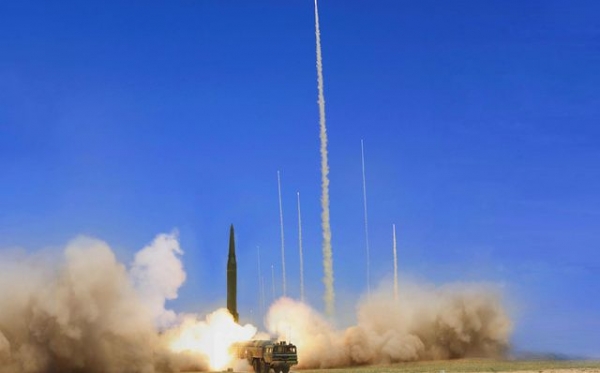 分别从浙江与青海发射了东风-21d导弹与东风-26导弹,两枚导弹发射时间