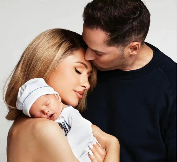 帕丽斯·希尔顿自曝悲痛遭遇：15岁被性侵，20岁堕胎