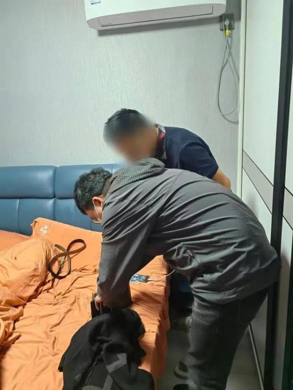 “我来送锦旗的，为什么抓我？”