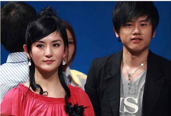 好在现在他拥有了美好的爱情,谢娜和张杰的爱情一直是大家讨论的话题