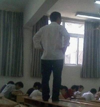 一位出色的老师让我从腹肌中笑了出来，完全颠覆了你的想象力