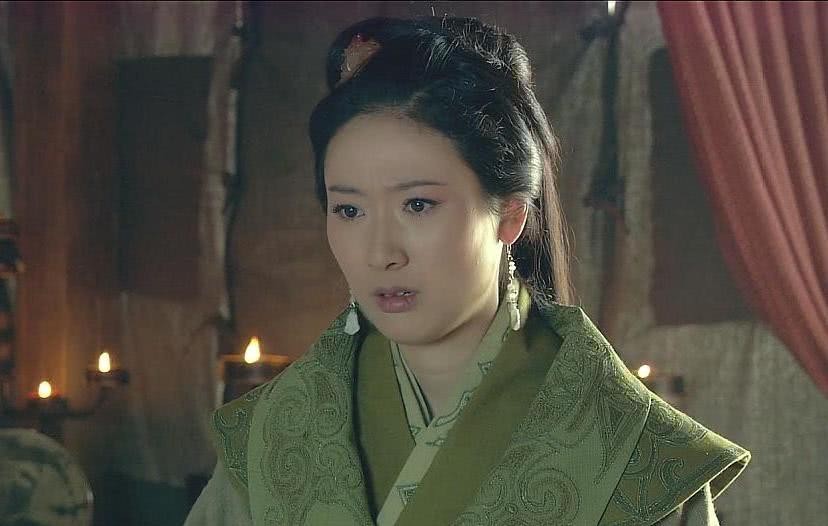 谋士陈平告诉你当一个位高权重的女人总想着搞你时你该怎么做