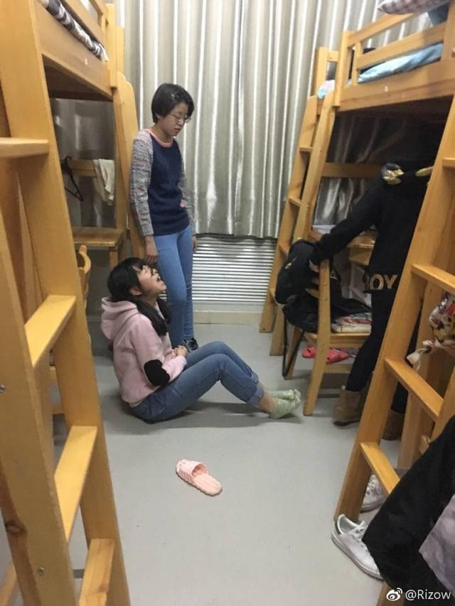 宿舍搞笑趣事合集：跟你说有女生要来，让你把衣服穿上也不穿