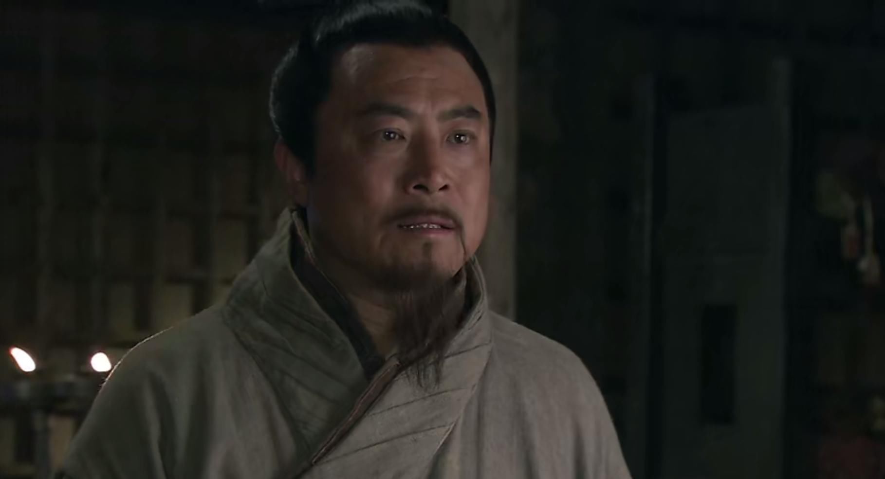 三国演义28许攸提醒袁绍攻击曹操袁绍不同意许攸叛变了