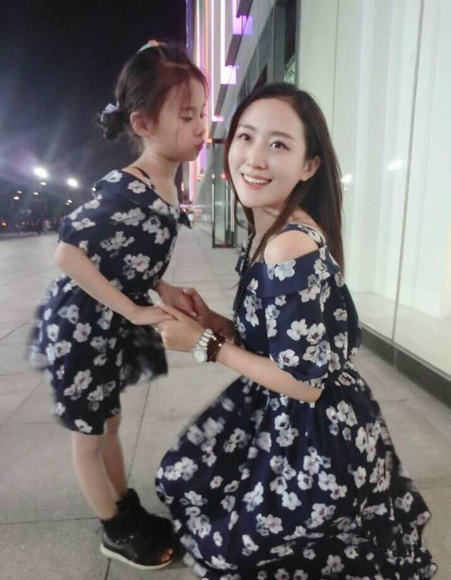 都说回眸一笑百媚生，您这是回眸一笑简直吓死人啊