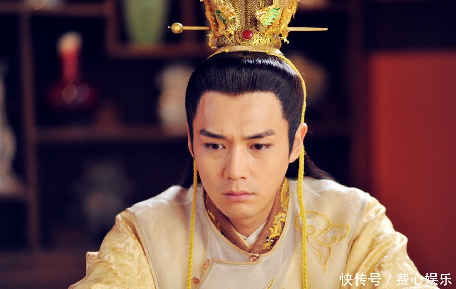 那年3月18日闯王李自成攻陷北京城,崇祯皇帝和大太监王承恩在煤山用