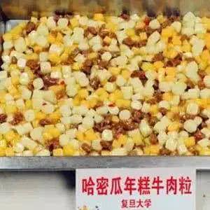 暴力炒菜哥爆红网络，连新华社都跑来推荐，看一遍笑一遍！