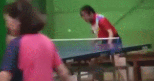 搞笑GIF：现在没点儿技术还好意思去工地？