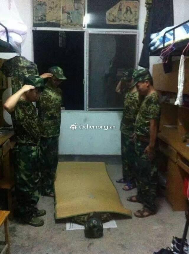 宿舍搞笑趣事合集：跟你说有女生要来，让你把衣服穿上也不穿