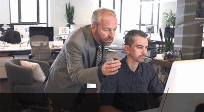 搞笑GIF图:设计师此时的内心是崩溃的!