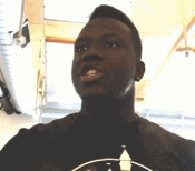 搞笑GIF动图：这身材，大叔看了表示把持不住啊