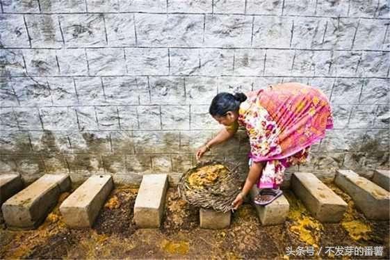 印度人上完厕所之后，没水怎么办？求解答！
