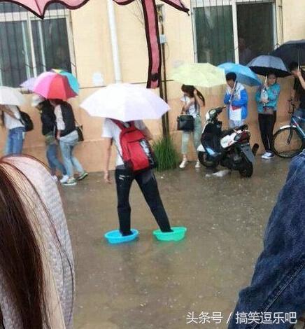 笑话段子搞笑图片：这年头居然有长的丑还没钱却敢来相亲的人
