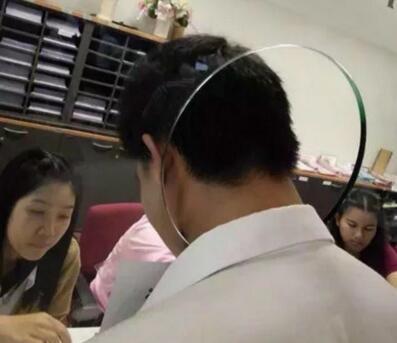 搞笑逗趣12张：小姐姐，你这是想要表达哪松?老司机开车了