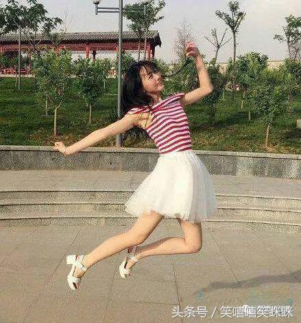 搞笑段子搞笑图片：龟儿子，你敢背着我给我换媳妇！