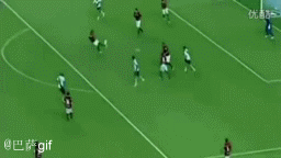 GIF:用足球写诗!小罗的那些经典绝技,这么玩弄对手好吗?