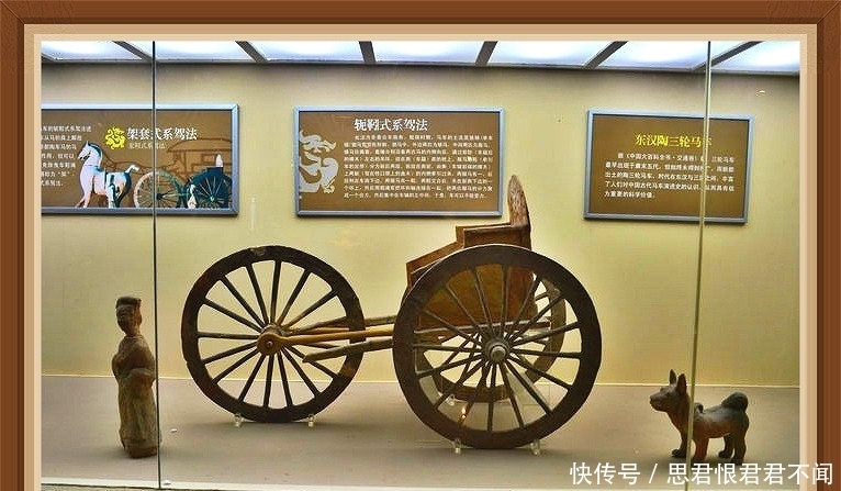 四川三国墓葬出土的陶制三轮马车复原陶片后,学者发现,这是一个"陶制