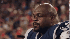 爆笑GIF：兄弟你不是来打保龄球的，你是来砸场子的