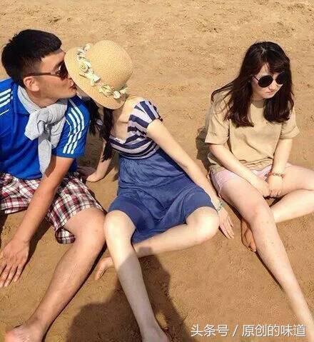 男孩穿上黑丝袜，简直不能再搞笑了！