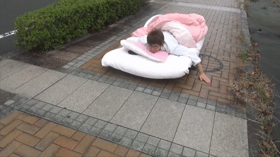 搞笑GIF图｜不想起床的你