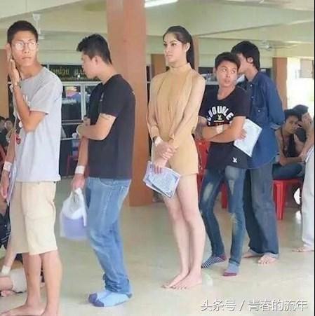 妹纸你这样开车是引人犯罪啊