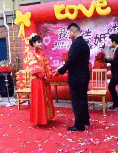 搞笑gif:潜质相当不错,欢迎你参加泰国“变性计”