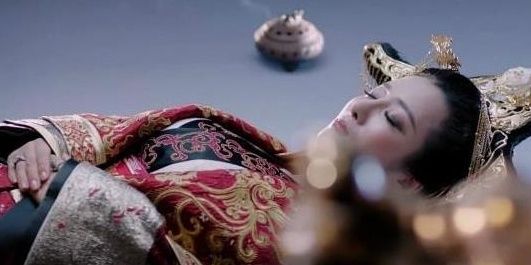 此皇帝一生怕老婆皇后重病离世后他的驾崩理由让人哭笑不得