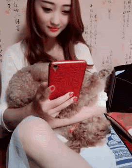 搞笑GIF图集精选：大妈对年轻人的玩法表示很不理解