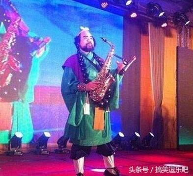 笑话段子搞笑图片：这年头居然有长的丑还没钱却敢来相亲的人