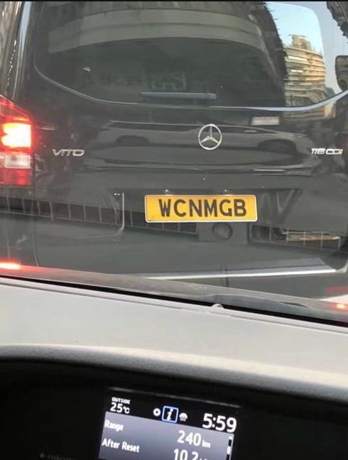 搞笑囧图内涵段子:终于懂了法拉利这设计的初衷了