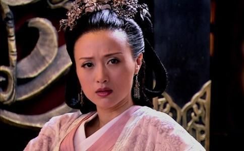 魏王最开始是追随刘邦的,听说薄姬会生下天子,理所应当的觉得自己就是