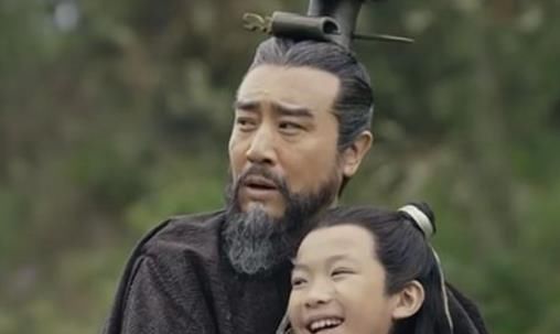 曹操最喜欢长子曹昂,曹丕,曹植,曹冲这四个儿子,他本打算从这四人当中