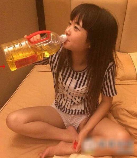 搞笑图片：只看脚我就确定这是爸爸了