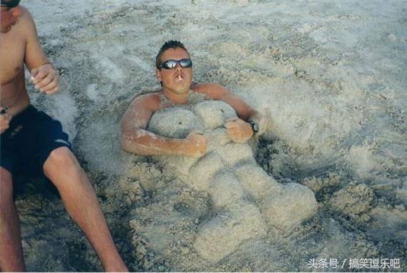 内涵段子搞笑图片：生活本不易，何必处处作死呢