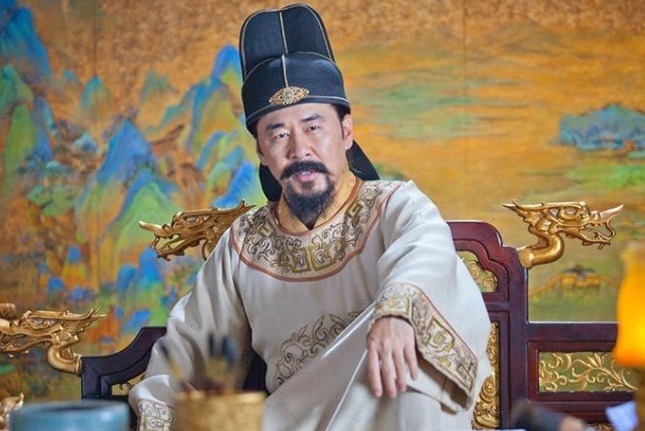 根据我国的历史记载,赵匡胤有四子六女,儿子为赵德秀,赵德昭,赵德林