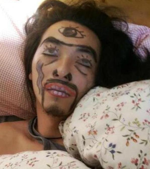 搞笑囧图内涵段子:终于懂了法拉利这设计的初衷了