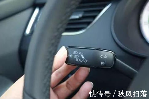 高速上超车能开左转向灯吗现在知道还不晚紧要时刻还能保命