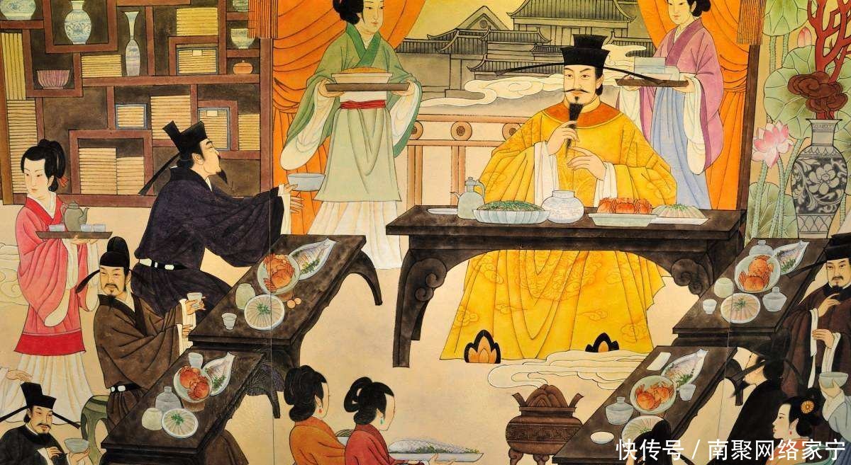 皇帝对大臣说你儿子剑法不错啊大臣马上把儿子首级砍下
