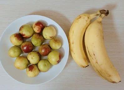 暴力炒菜哥爆红网络，连新华社都跑来推荐，看一遍笑一遍！