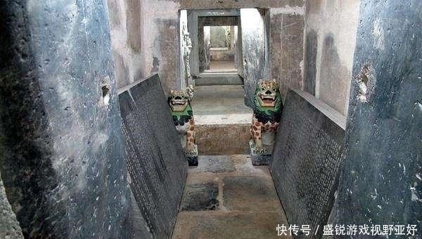 武则天孙子坟墓被挖开, 一进去就被吓到, 这丑陋的秘密盖不住了