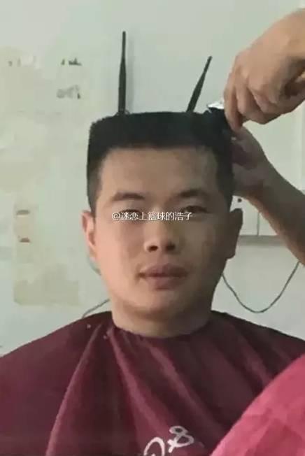 「搞笑图片」过年理发就是一场赌博，而我从来就没有赢过……