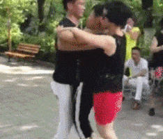 尬舞这项技能太鬼畜，鬼畜搞笑GIF图片