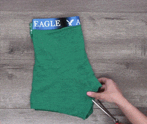 男孩穿上黑丝袜，简直不能再搞笑了！