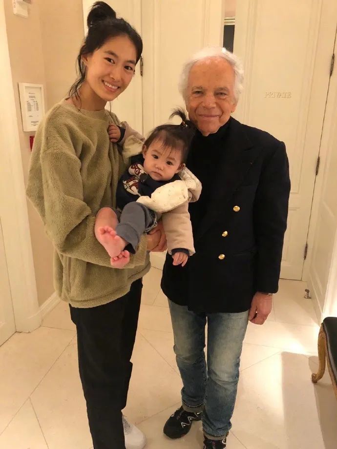 还记得陈冠希和秦舒培的女儿吗6岁的她气场好强