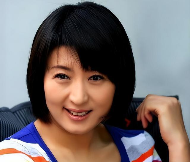 这7位发福的女星好可惜！年轻时倾国倾城，老了却胖成“土肥圆”