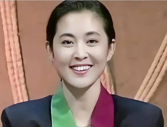 这7位发福的女星好可惜！年轻时倾国倾城，老了却胖成“土肥圆”