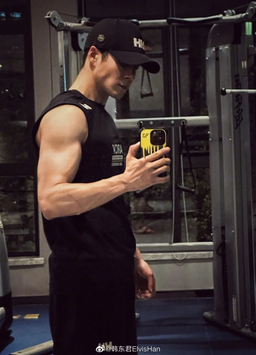 金晨甩掉的"内娱大胸吴彦祖",让3亿人疯抢:不要请给我!