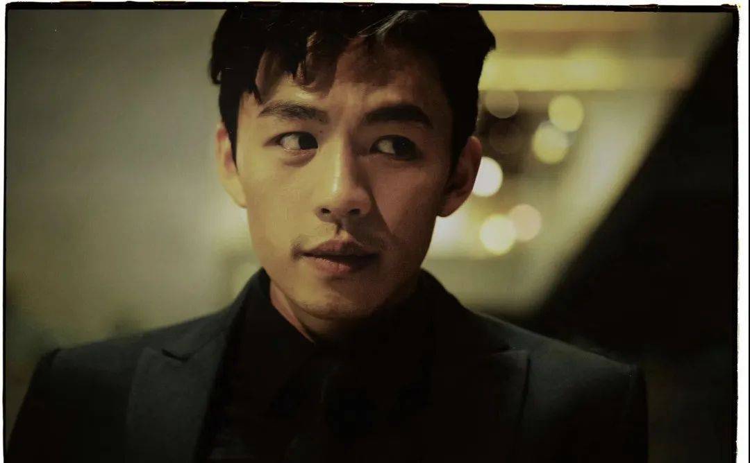 浪姐人气女星告别爷孙恋,又找了软饭男?