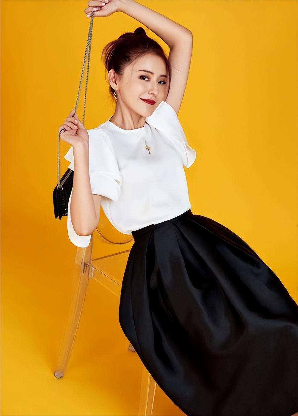 女明星穿衣有多大胆?完全不把观众当外人,蔡依林那个太过辣眼睛