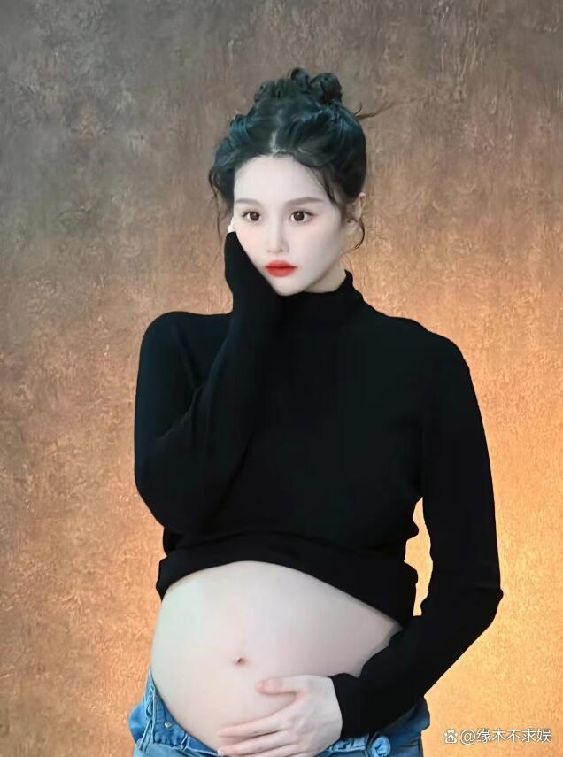 赵本山女儿球球官宣生子!赵本山全家乘私人飞机陪同,细节曝光!